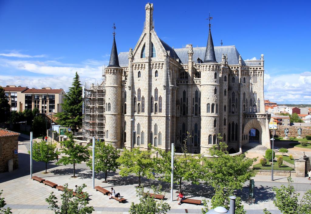 Hotel Gaudi Astorga Exterior photo